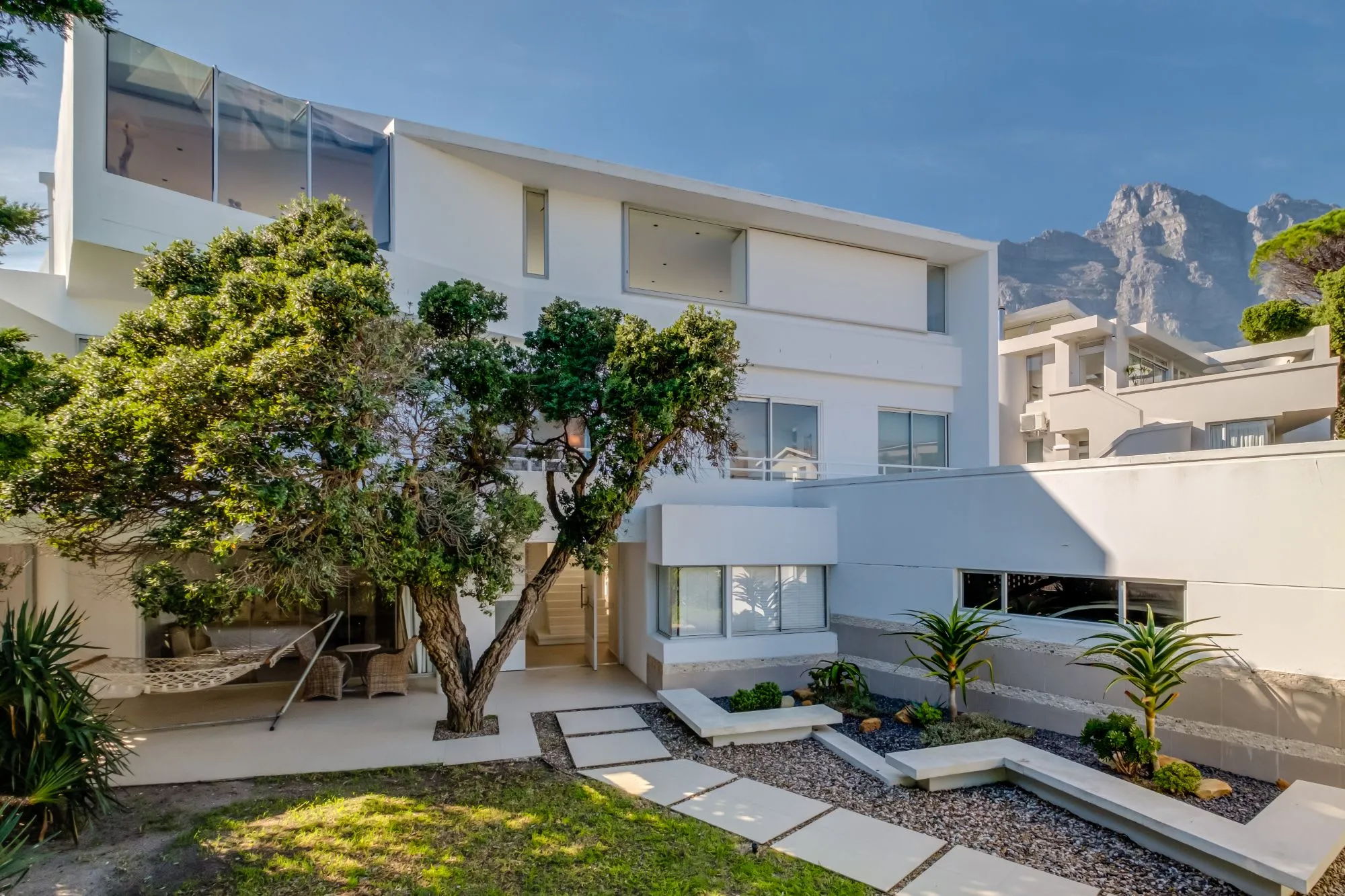 property_[object Object]_33