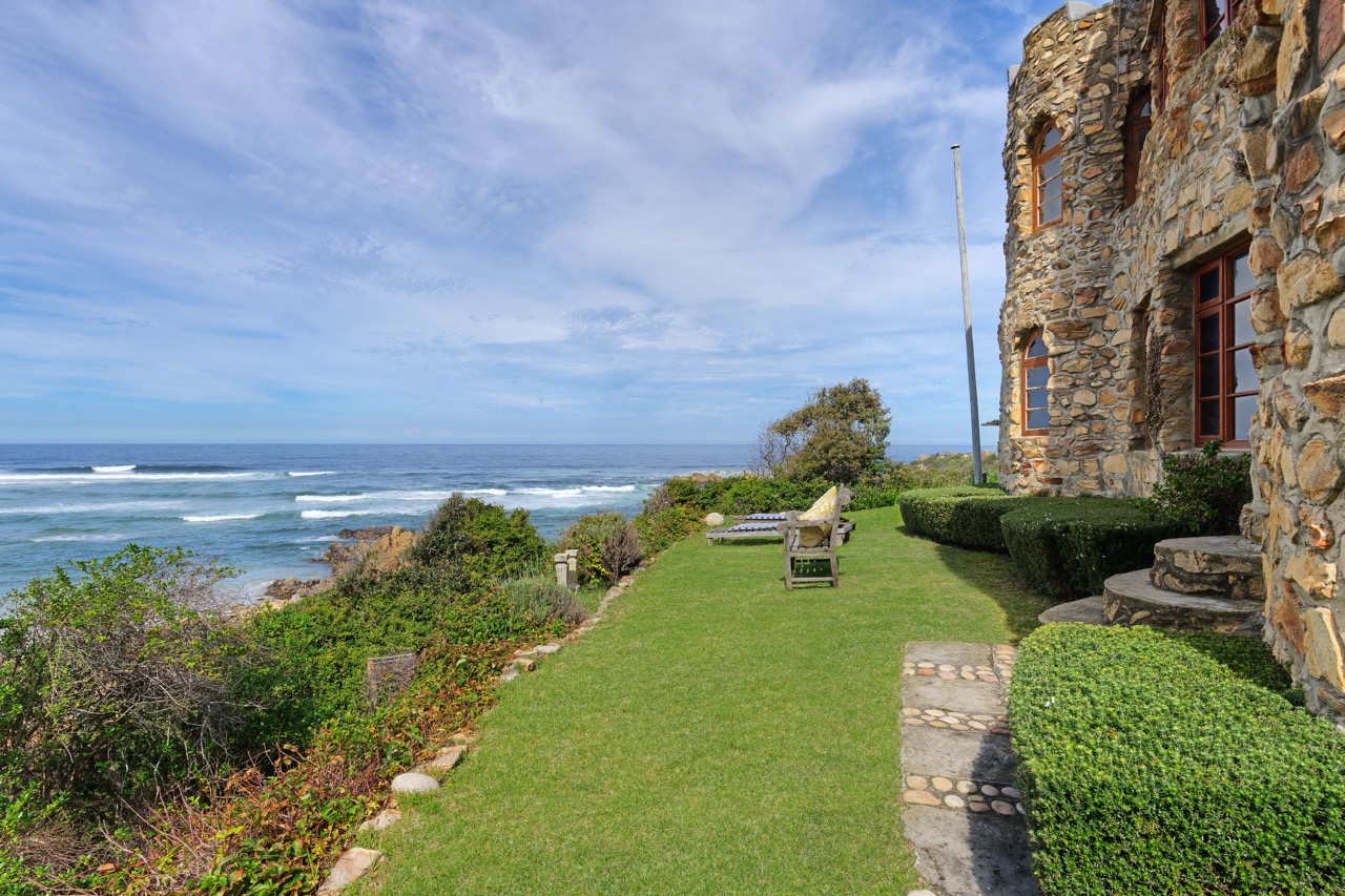 Lapis Castle , Knysna