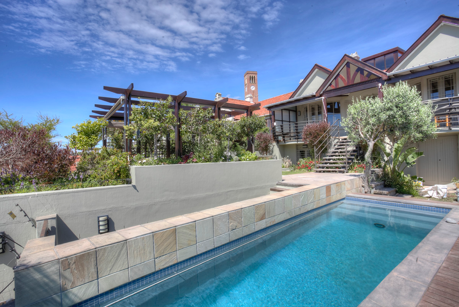 Cheviot Place, Green Point