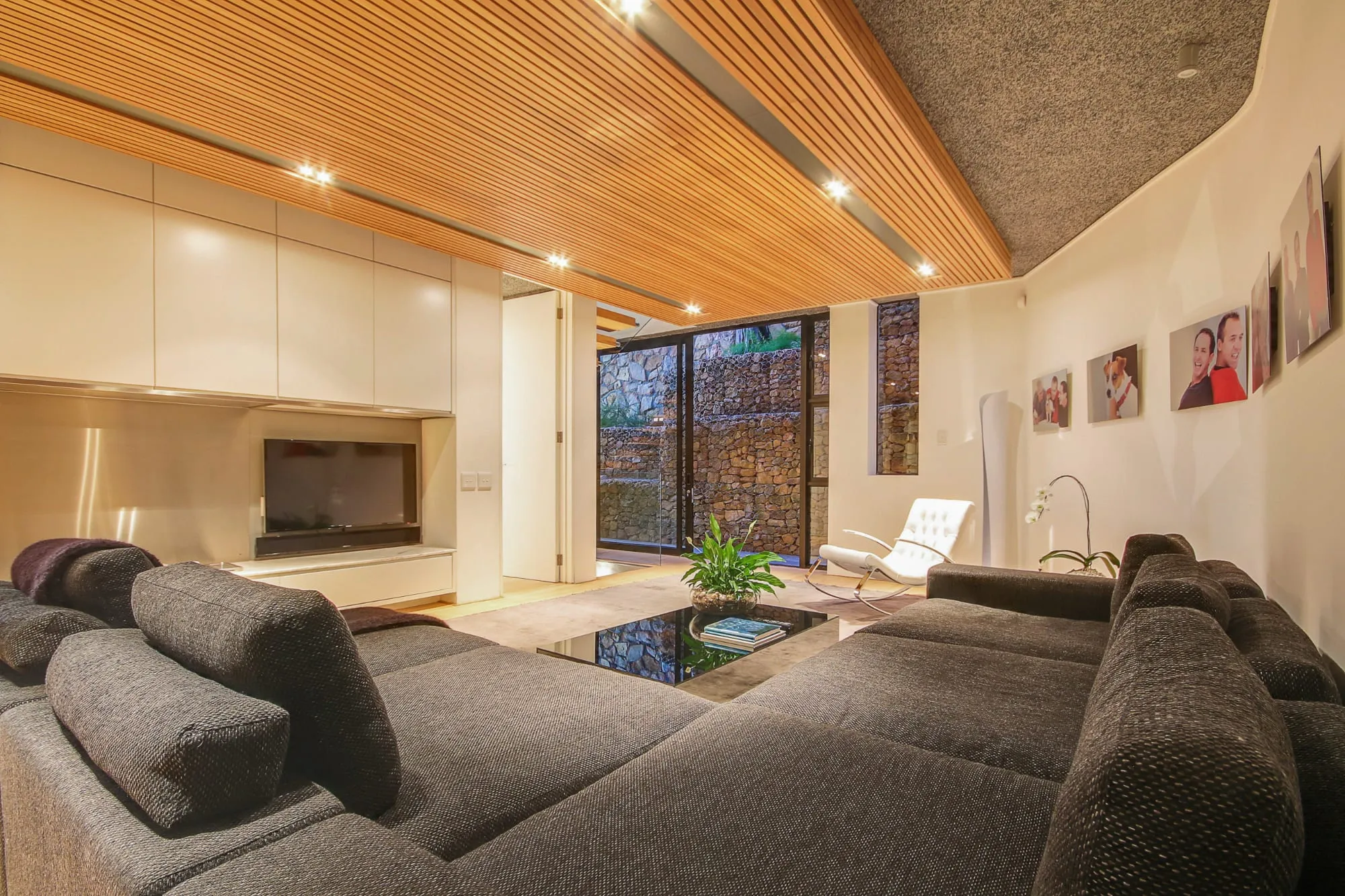 property_[object Object]_14