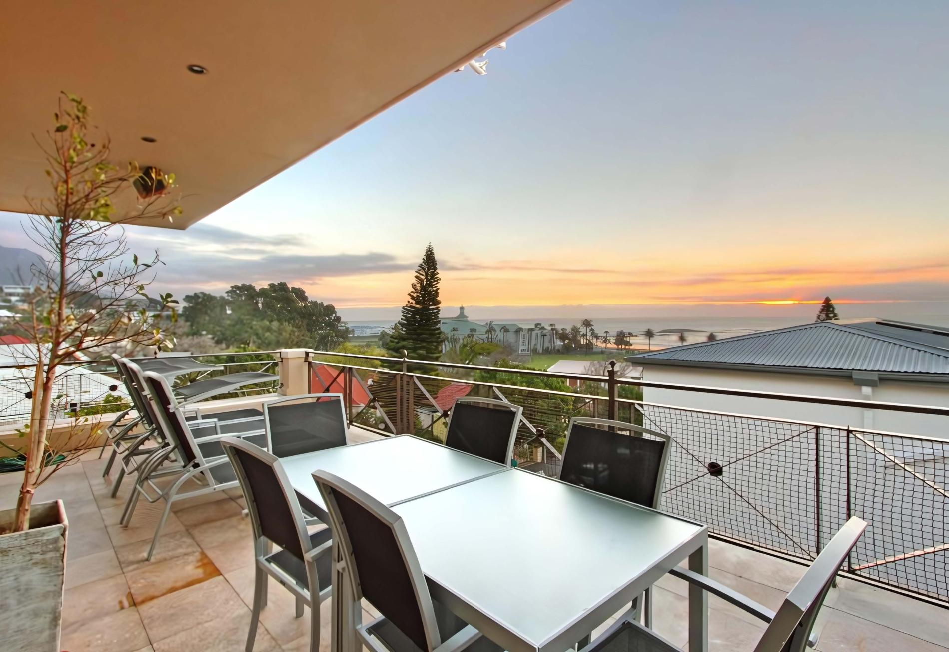 Beachside Manor, Camps Bay