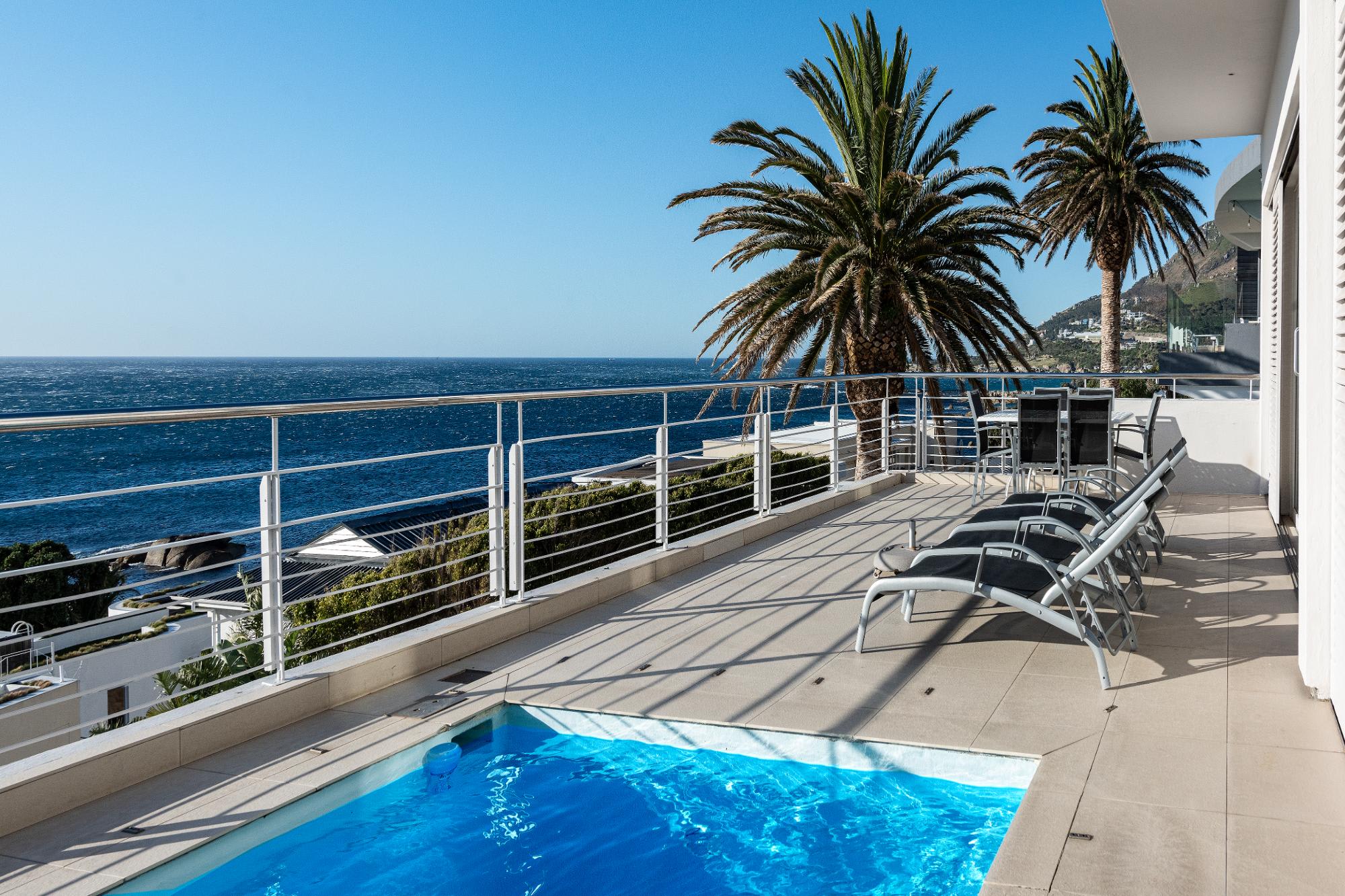 Sapphire Tide Retrea, Camps Bay