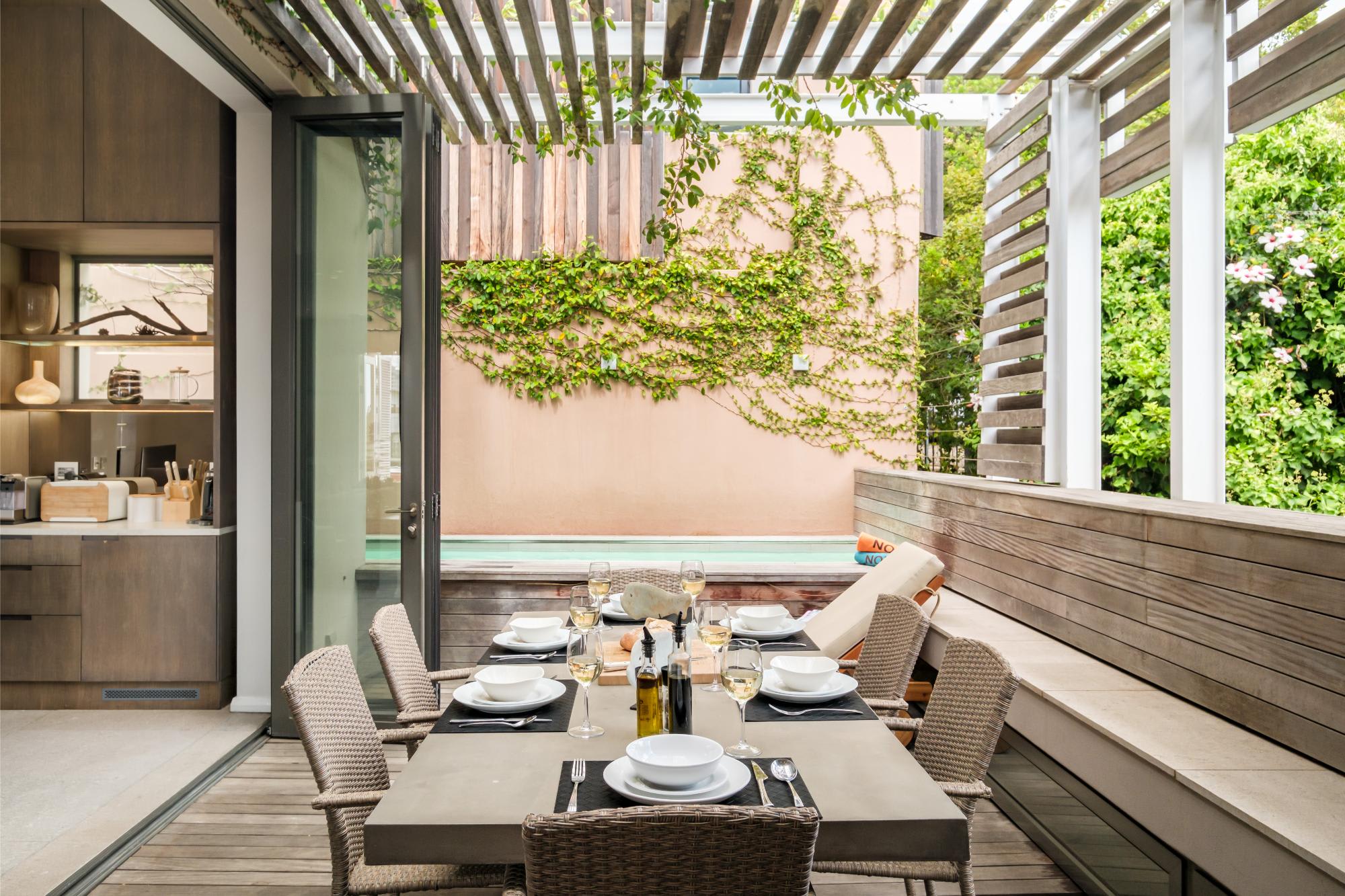 property_[object Object]_12