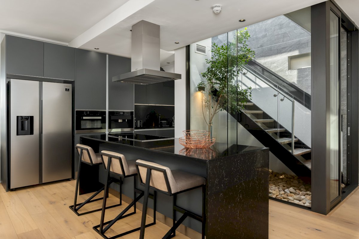 property_[object Object]_26