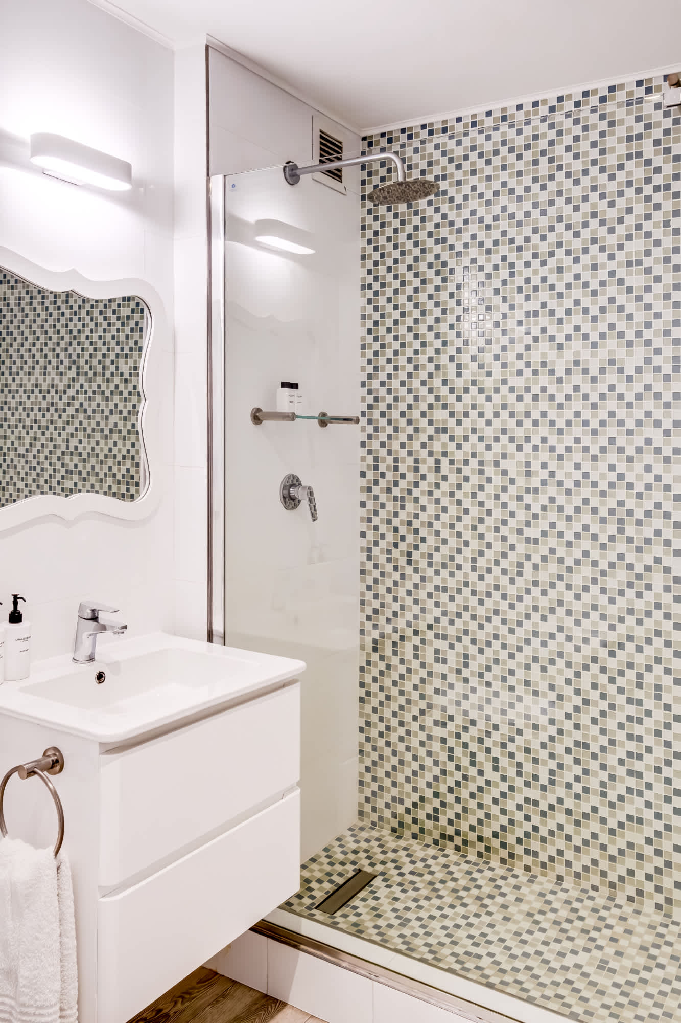 property_[object Object]_15