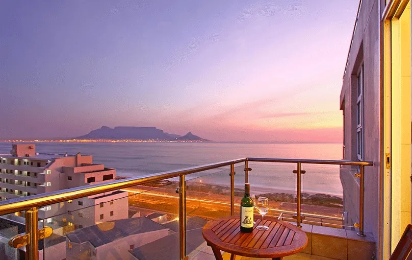 Grasso Apartment, Bloubergstrand