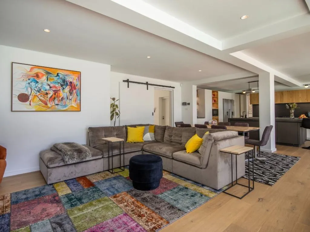 property_[object Object]_24