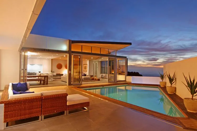 Villa Aurora, Camps Bay