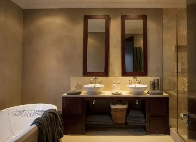 property_[object Object]_7