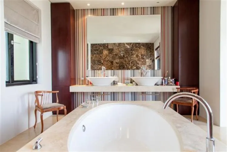 property_[object Object]_11