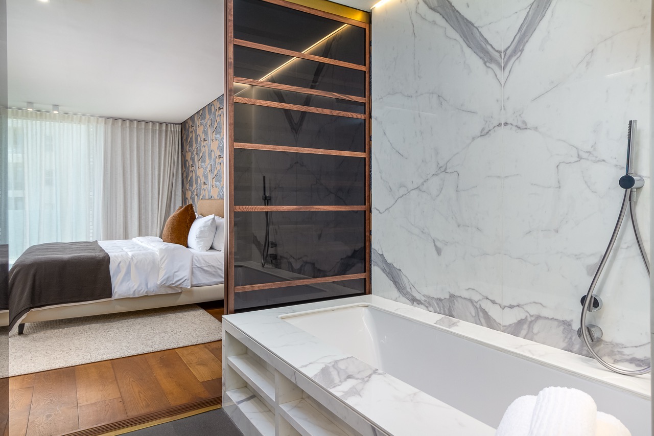 property_[object Object]_9