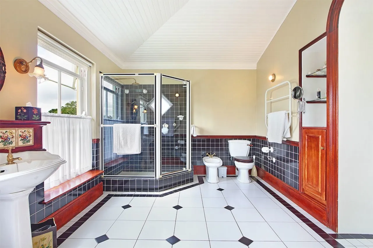 property_[object Object]_12