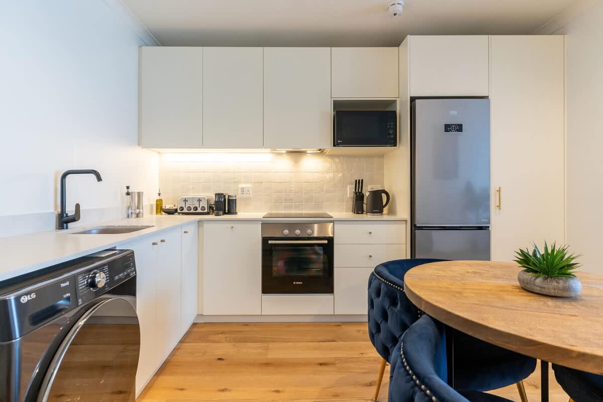 property_[object Object]_6