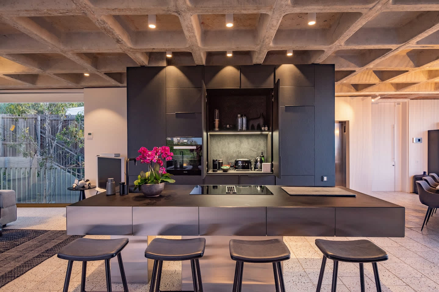 property_[object Object]_6