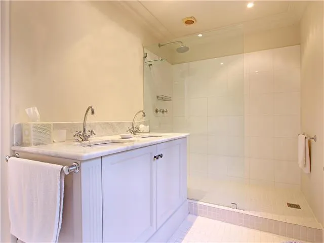 property_[object Object]_13