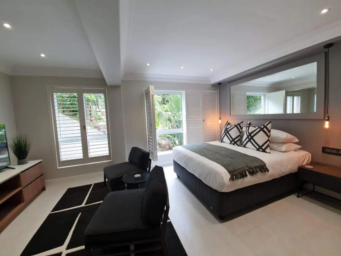 208 San Michele, Clifton