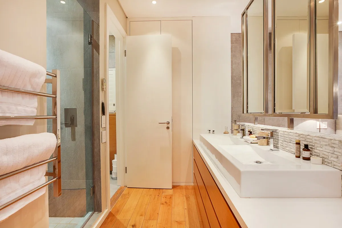 property_[object Object]_6