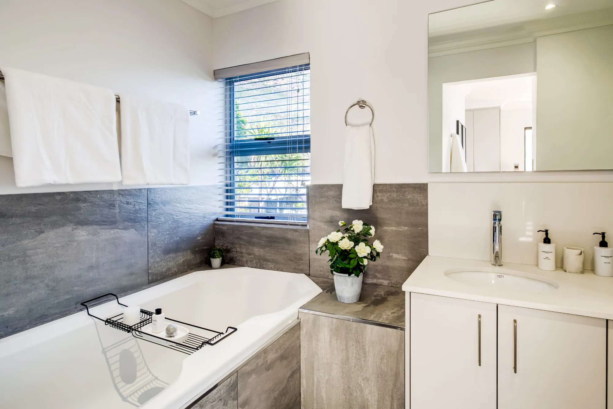 property_[object Object]_16