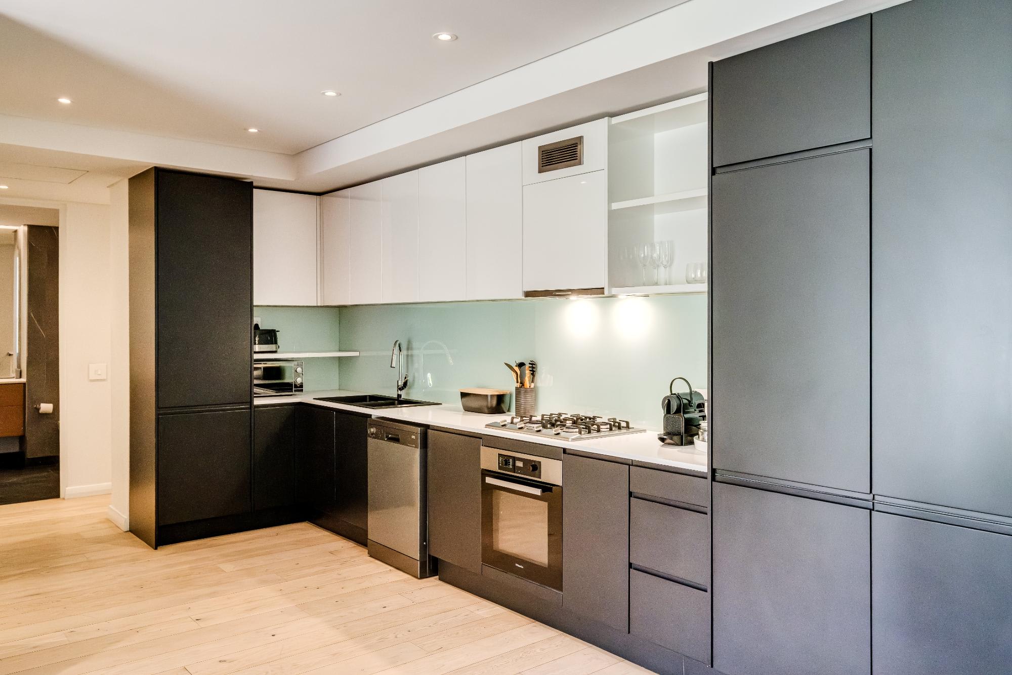 property_[object Object]_6