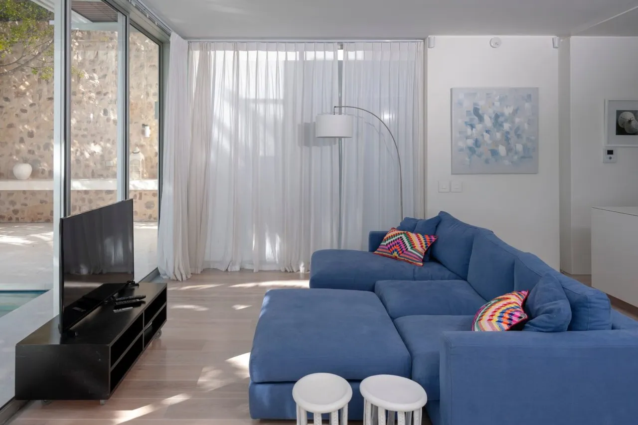 property_[object Object]_16