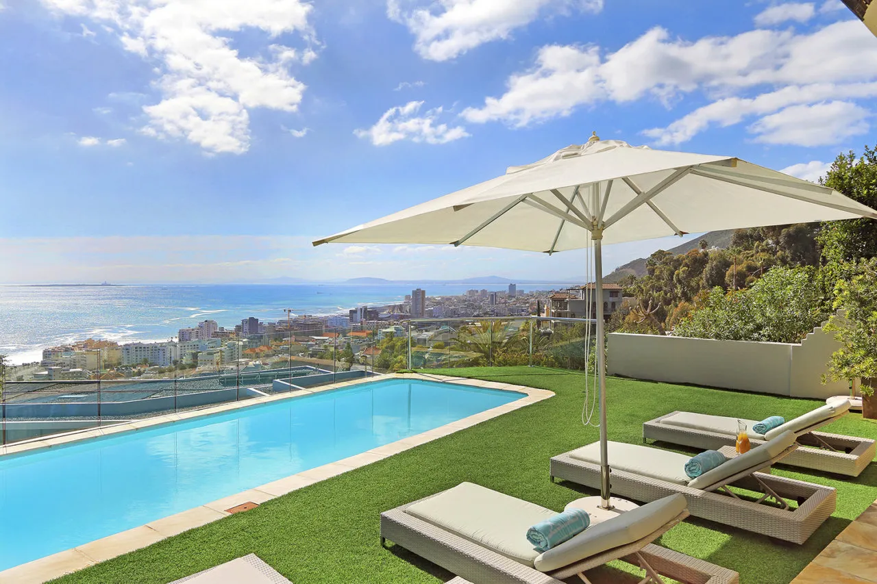 Villa Stanleon, Bantry Bay