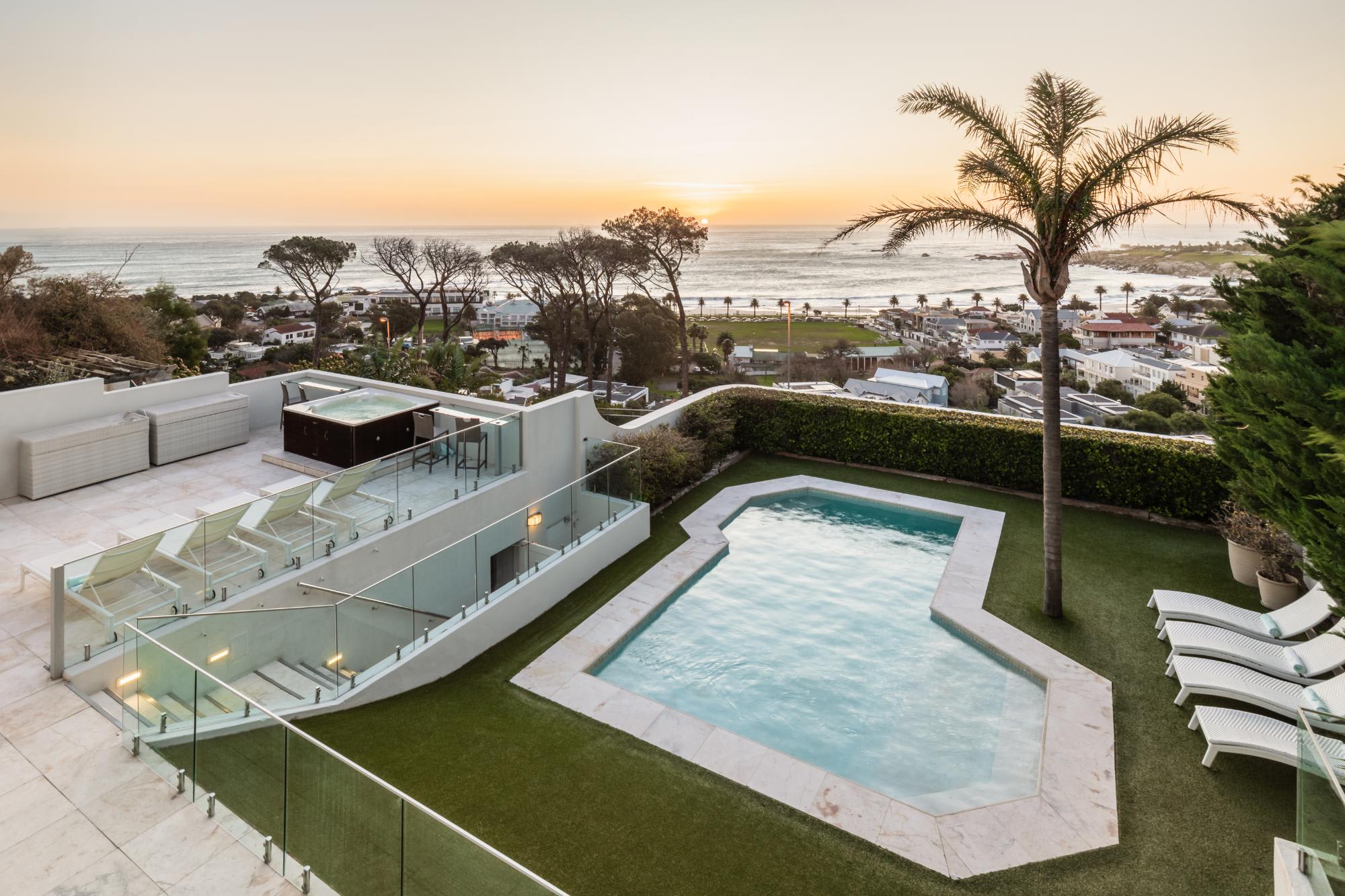 Villa Galazzio , Camps Bay