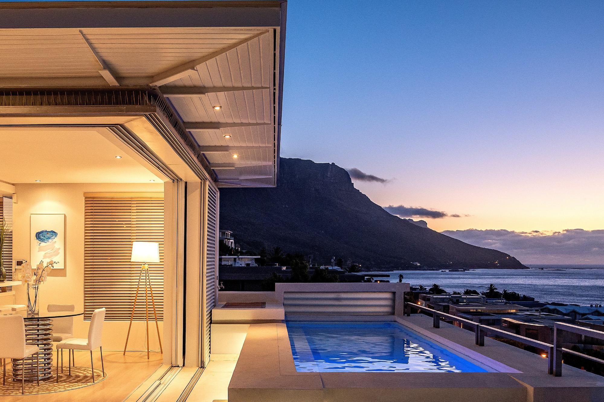 Sapphire Tide Pent, Camps Bay
