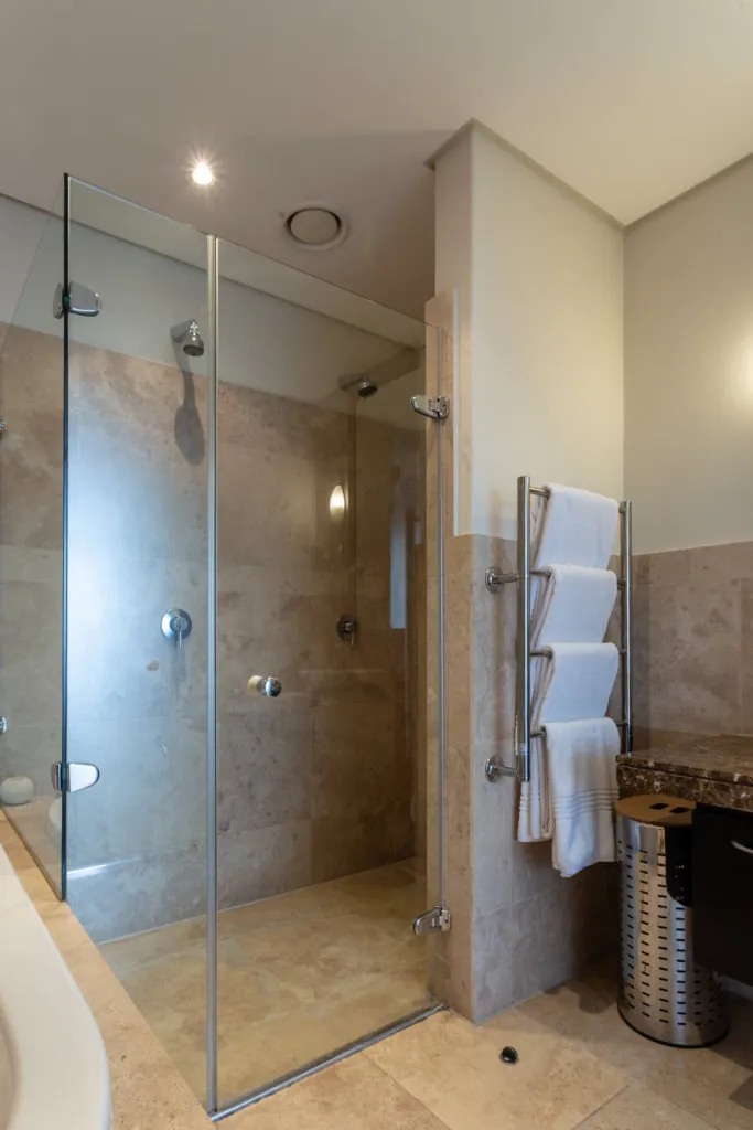 property_[object Object]_37