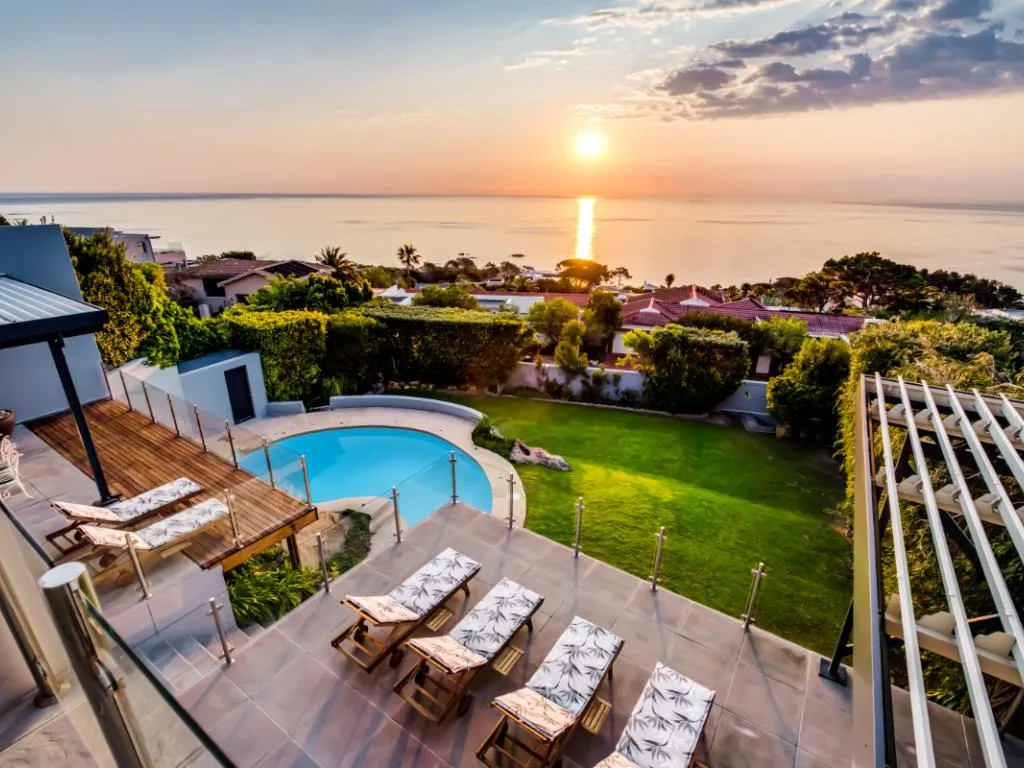 Villa Drift, Bakoven