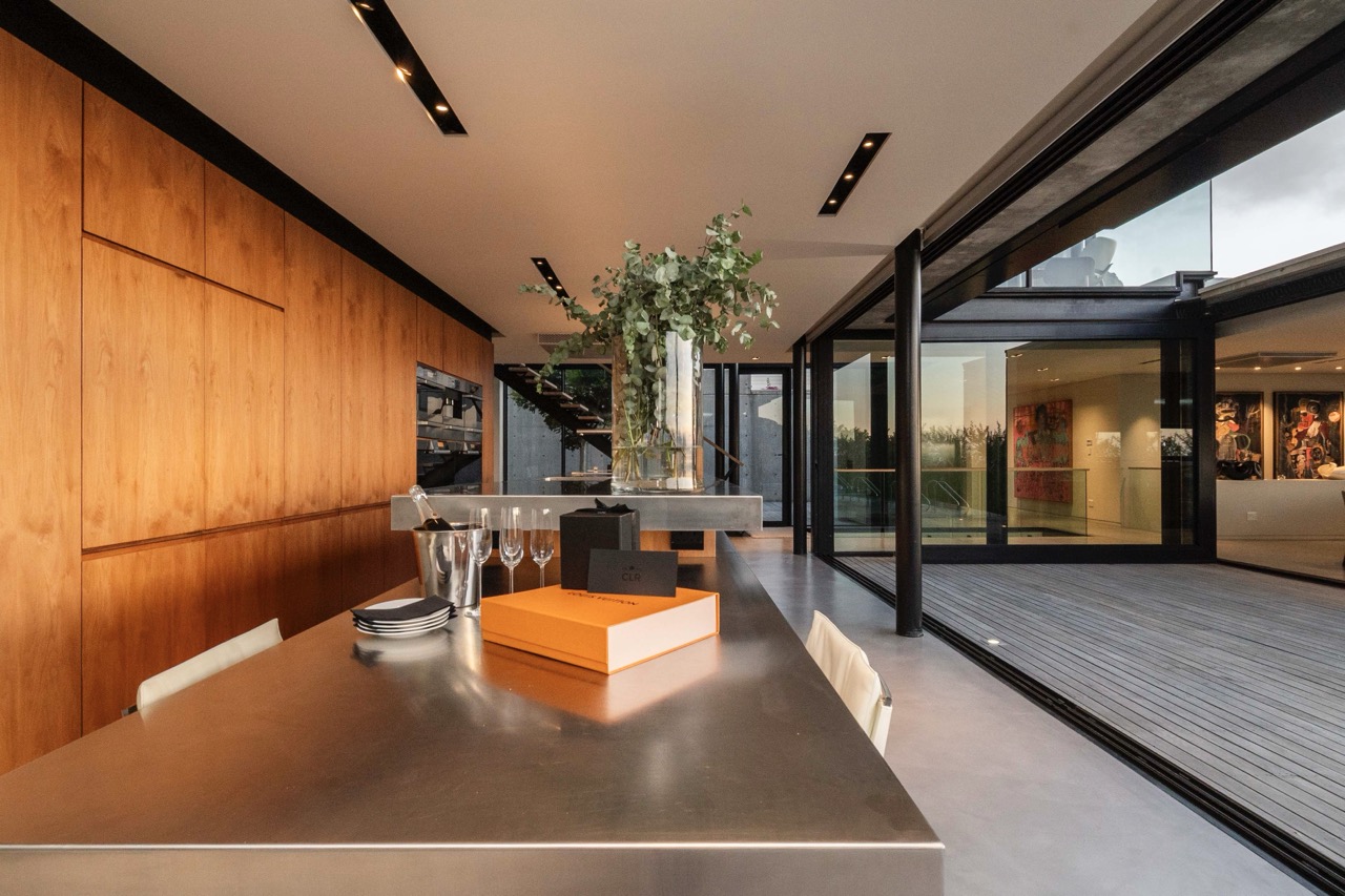 property_[object Object]_16