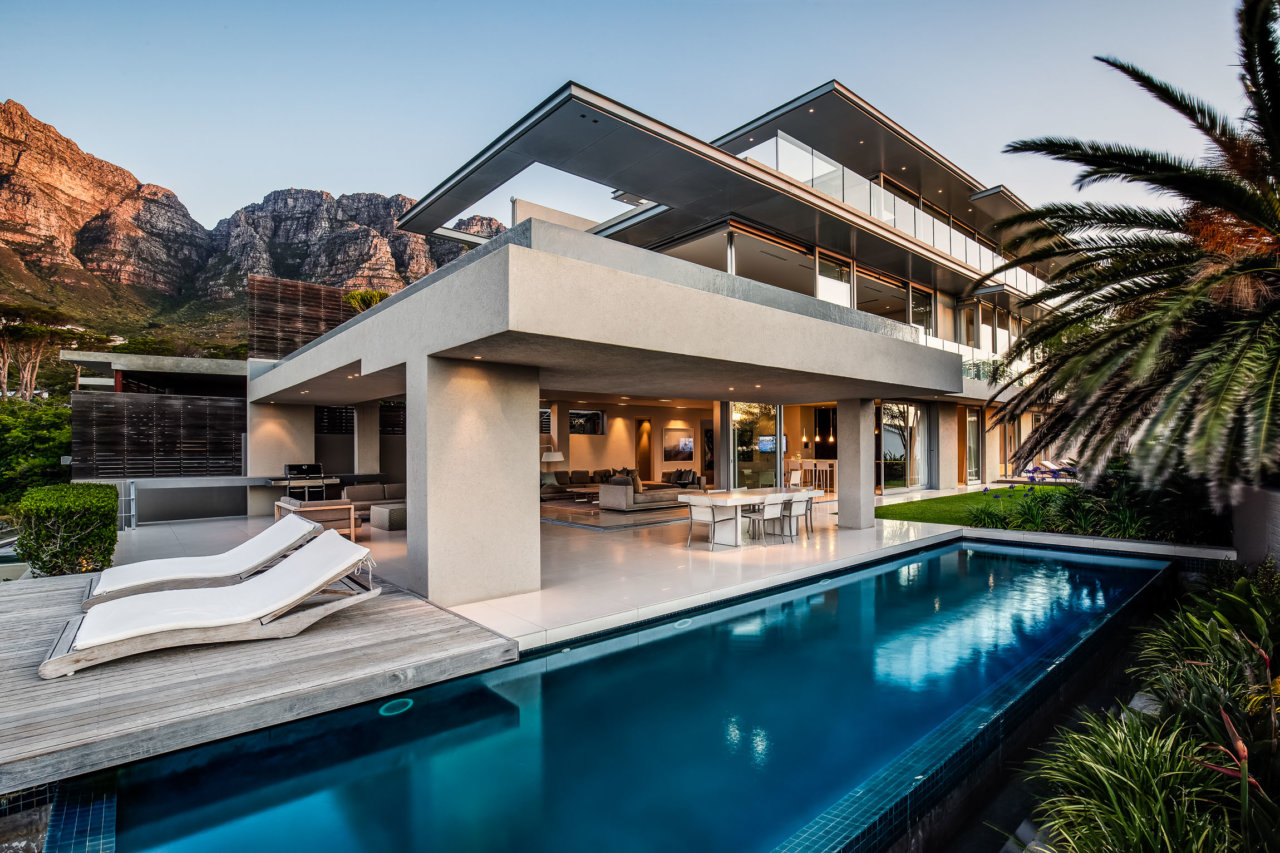 The Crescent - Camps Bay Villa | Luxury Accommodation Cape Town