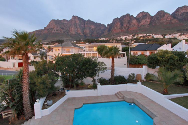 Phoenix villa Cape Town Holiday Villas