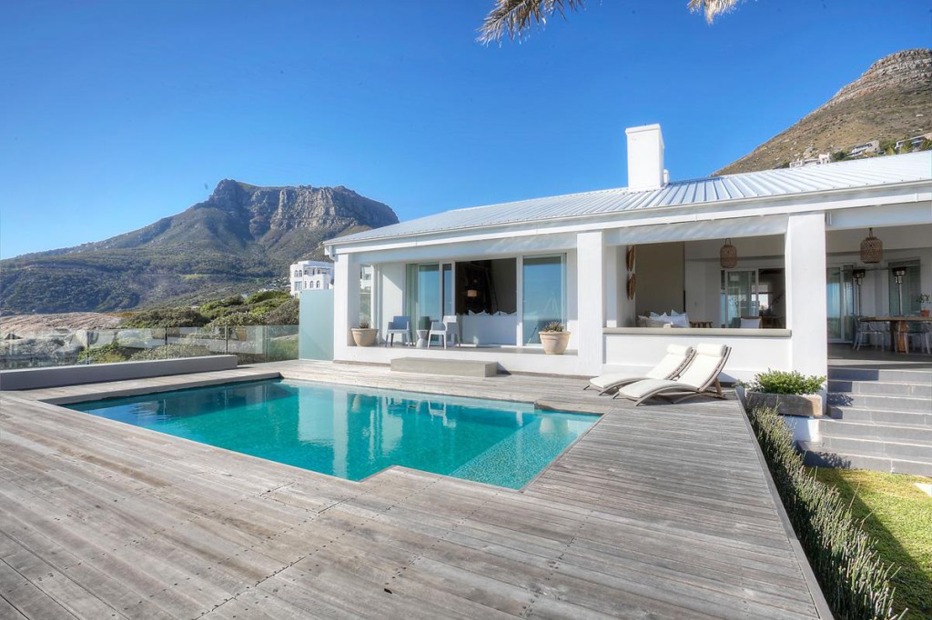 Sunset Magic Llandudno Villas in Cape Town